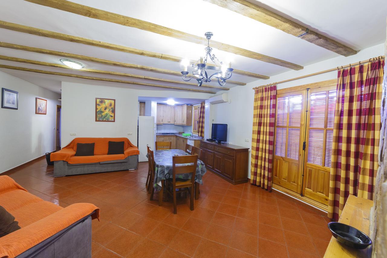 Apartamentos Ribera Del Jucar Alcala del Jucar Bagian luar foto