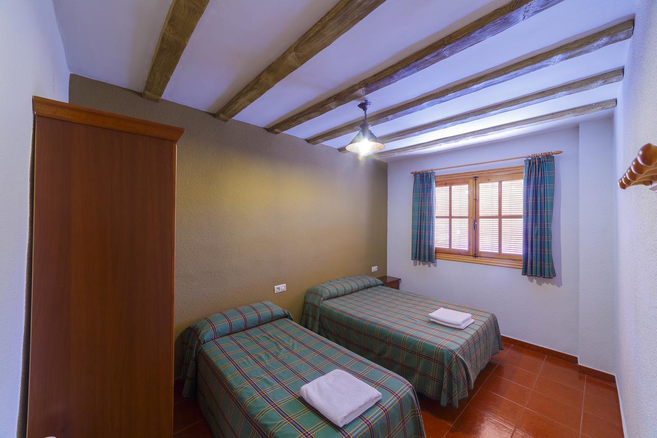Apartamentos Ribera Del Jucar Alcala del Jucar Bagian luar foto
