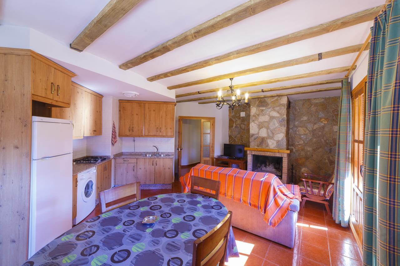 Apartamentos Ribera Del Jucar Alcala del Jucar Bagian luar foto